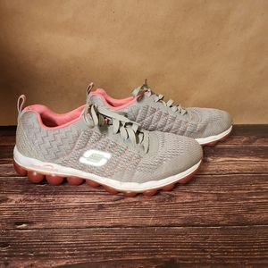 Skechers tennis shoes